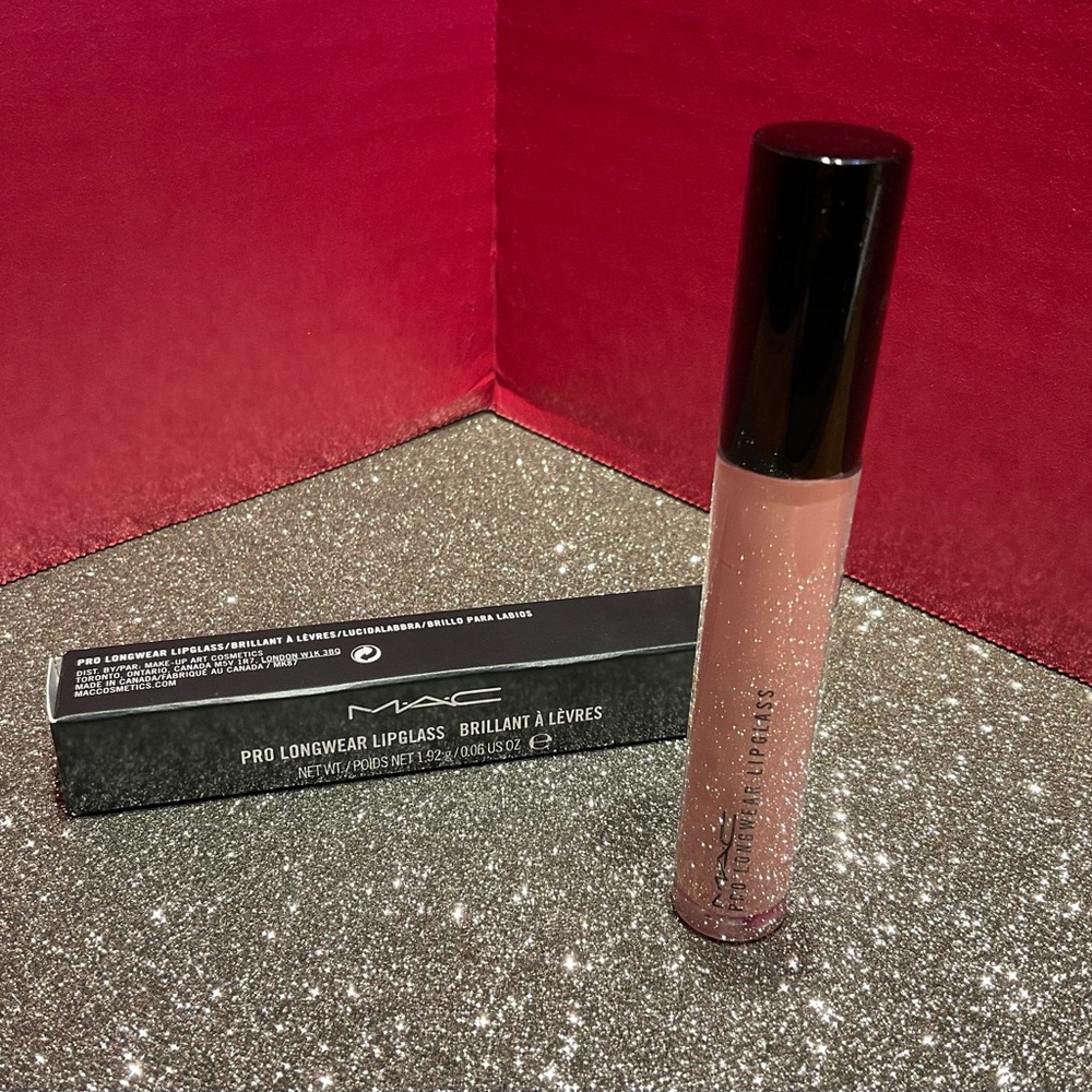 NEW MAC  Pro Longwear Lipglass in PATIENCE PLEASE- Rare